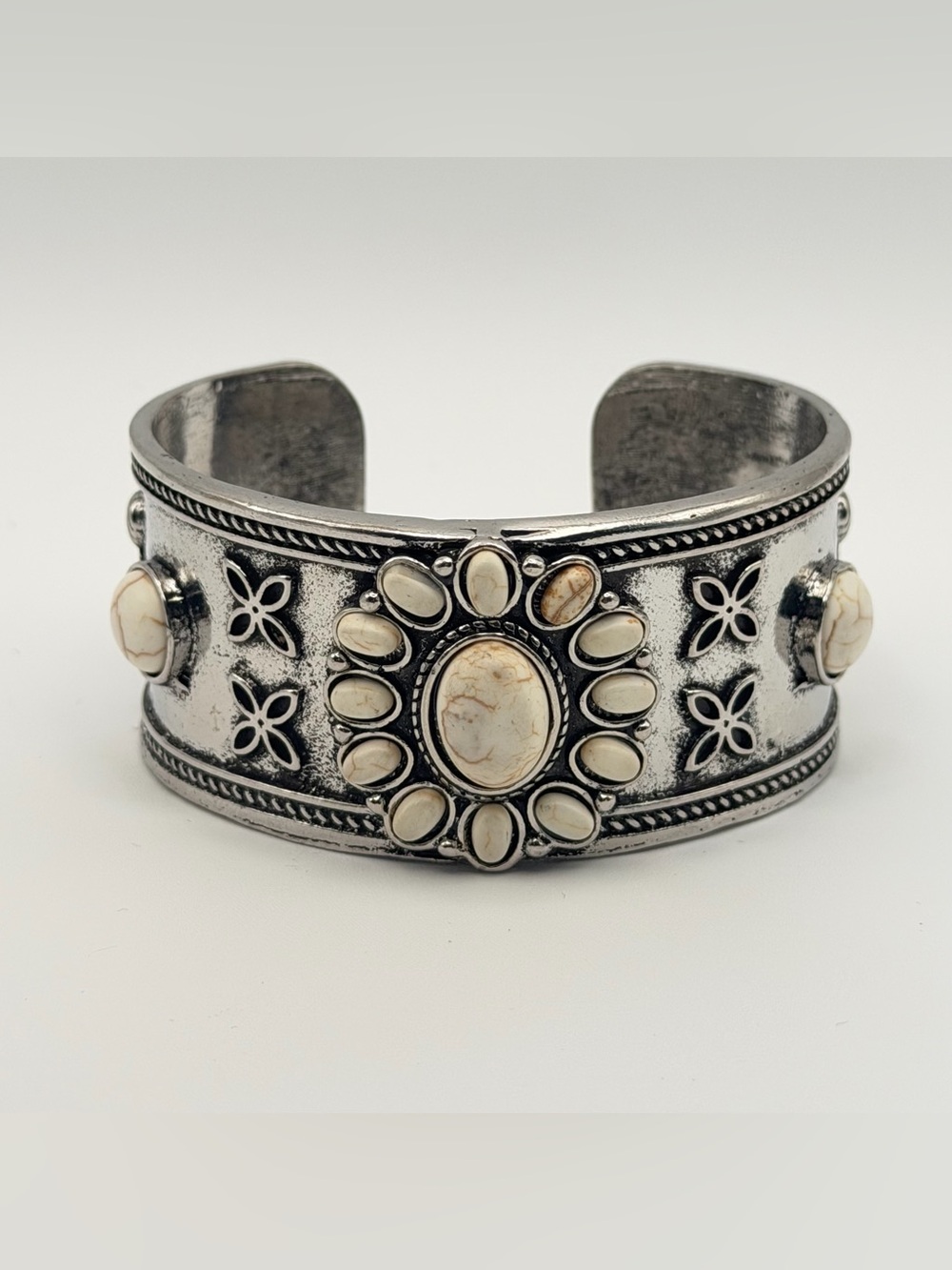 Southwestern Style White Howlite Silver Tone Wide Cuff Bracelet Floral Boho 2.5"